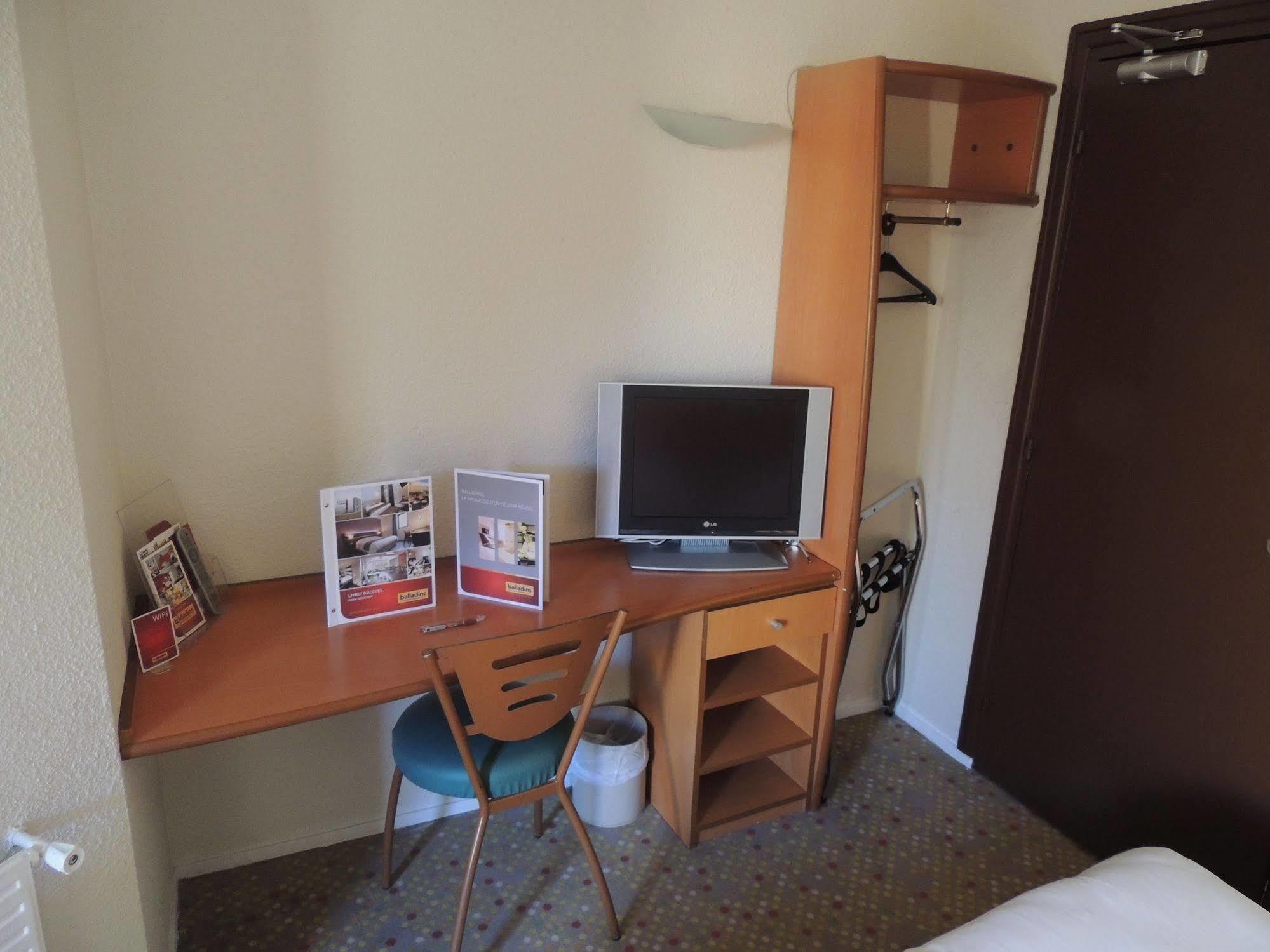 ibis budget Saint-Ouen-l'Aumône Saint-Ouen-l'Aumone Exterior foto